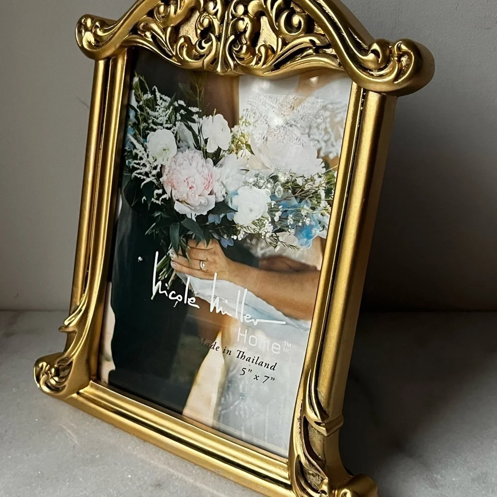Gold Ornate For 5”x7” Picture Frame New antique style…
